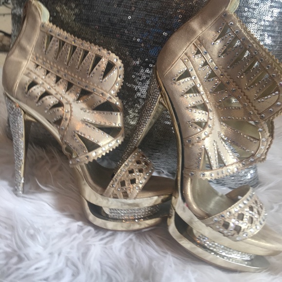 Flash⚡️⚡️⚡️PRICE DROPDiamond high heels - Picture 2 of 4